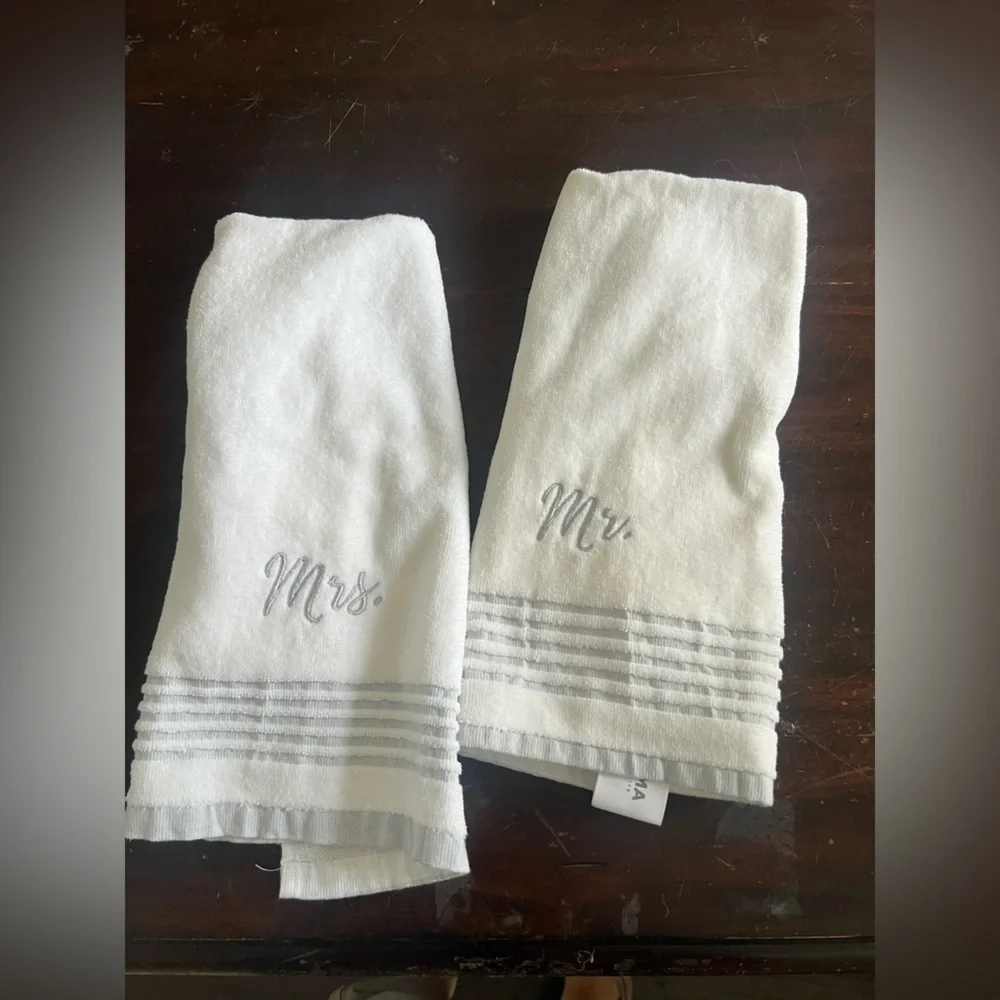 Sonoma White 'Mr.' and 'Mrs.' Hand Towels